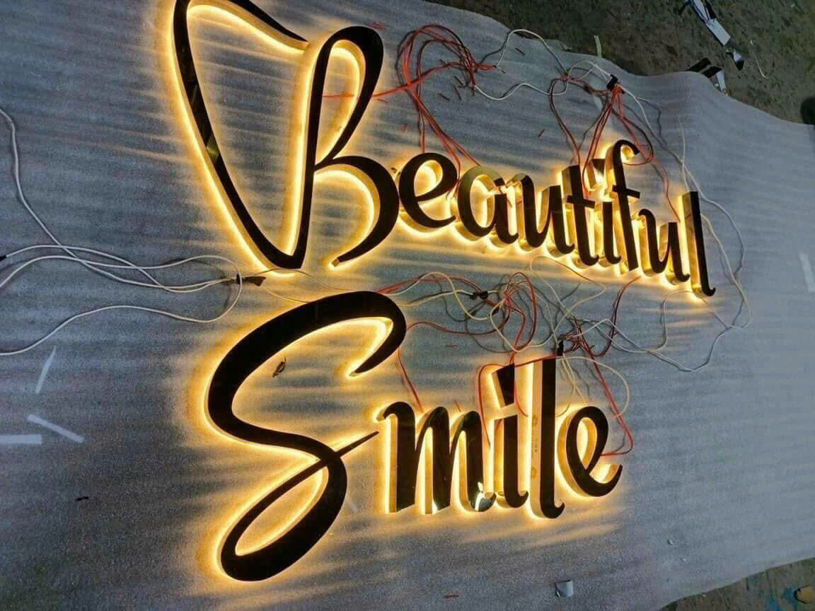 Biển hiệu led là gì? Định nghĩa về biển hiệu quảng cáo bằng LED