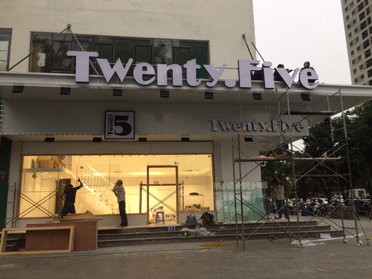 Đơn vị Thi công biển- Làm biển quảng cáo -  tại Hà Nội