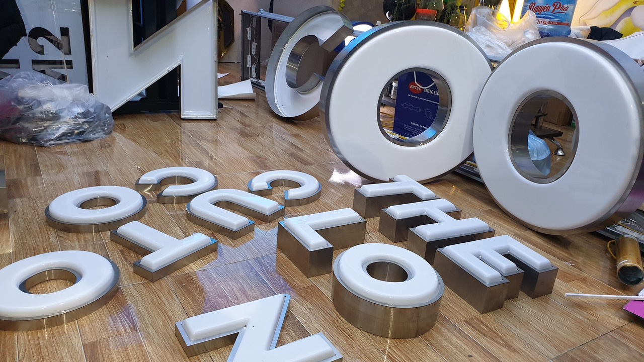 Các loại chữ bằng mica